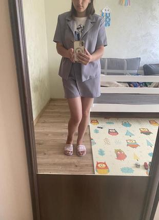 Костюм с шортами