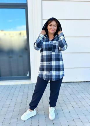 Костюм с рубашкой в клетку с пуговицами с двойным капюшоном с манжетами на рукавах с брюками на флисе с карманами с манжетами6 фото