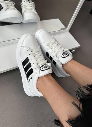 Білі шкіряні кеди кампус