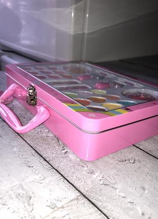 Декоративна косметика в металевому кейсі дитячий набір для макіяжу подарунковий б'юті...