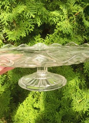 Тортовница винтажная из хрусталя в новом состояние
