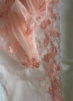 Ткань кружево, очень нежная