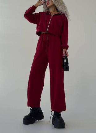 Базовый новый женский однотонный свободный бордовый красный спортивный оверсайз костюм двойка без утепления🤍 укороченное зип-худи и штаны джоггеры