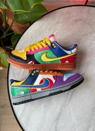 Жіночі кросівки nike dunk low super mario bros