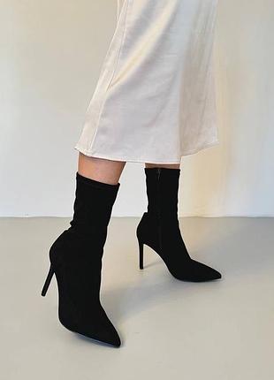 Ботинки на каблуку стильні ботильйони на каблуку замшеві ботильйони на підборах чорні...
