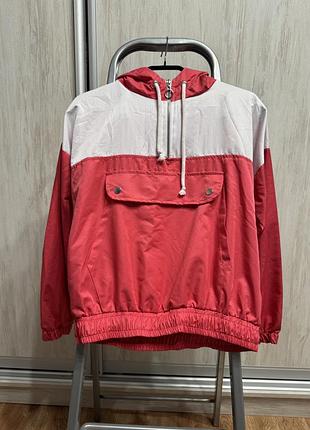 Спортивна вітровка