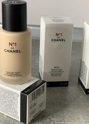 Chanel n°1 de  відновлюючий  тональний  флюїд