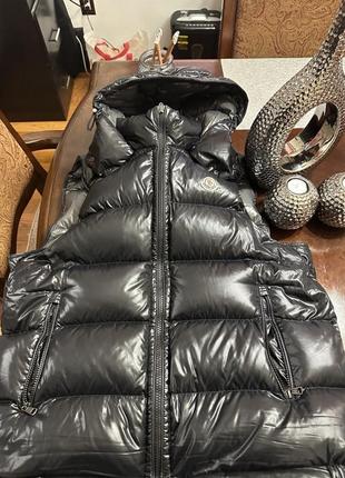 Black moncler vest with hood