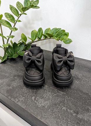 Демисезонные ботинки для девочек чёрные от jong golf