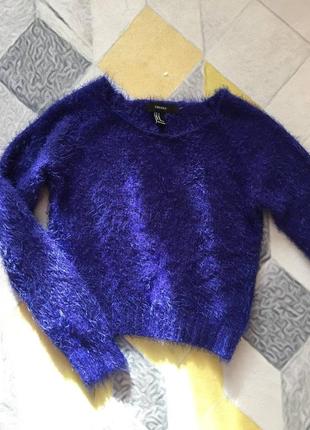 Фирменный свитер травка ( короткий)
можно на девочку подростка