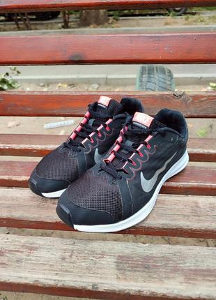 Жіночі кросівки nike оригінал 38.5 розмір 24 см 24.5 см