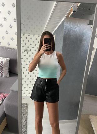 Кожаные шорты3 фото