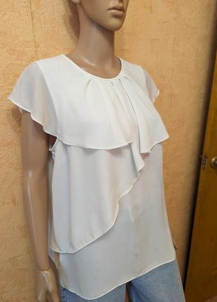 Белая блузка с воланом большой воротник8 фото