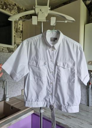 Стильова брендова жіноча біла коротка вкорочена бавовняна сорочка блуза з коротким рукавом нагрудними великими кишенями оверсайз oversize asos s xs10 фото