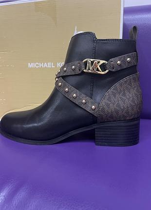 Черевички michael kors 39 розміру з натуральної шкіри, нові