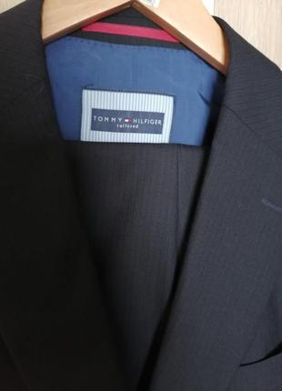 Костюм та сорочки t.hilfiger