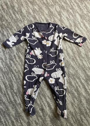 Бавовняний чоловічок для дівчинки 6-9 місяців