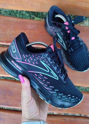 Бомбезные кроссовки brooks medio glycerin 20