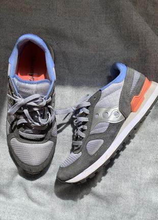 Женские кроссовки от saucony