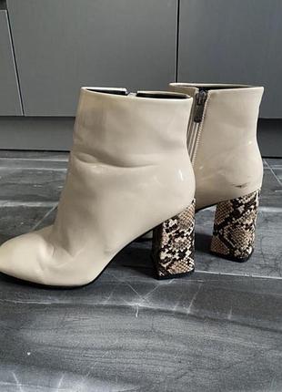 Черевички ботольйони осінні лакові