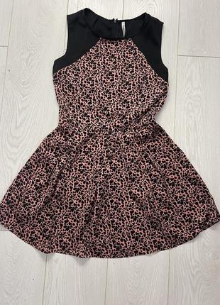 Трендовое платье pengecma