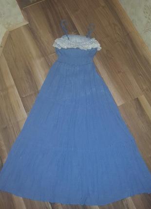 Романтична ярусна сукня на бретелях