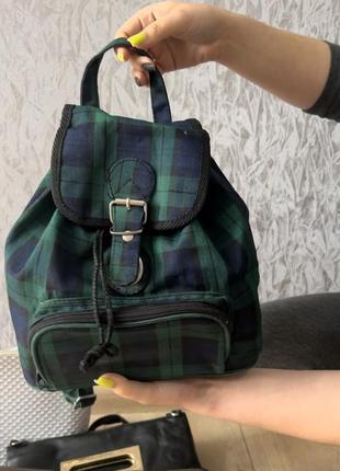 Рюкзак у клітинку