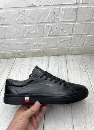 Крутые мокасины tommy hilfiger черные кожаные