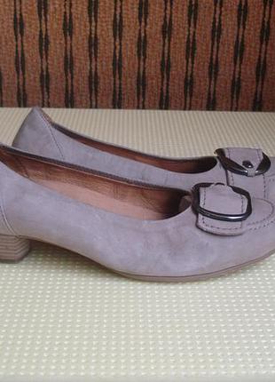 Gabor.фірмові класичні шкіряні туфлі 38 р.