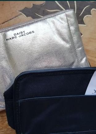 Косметички нові