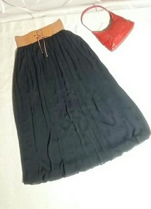 Трендовая юбка баллон длинная.фактурированный шифон черного цвета. производства францией2 фото