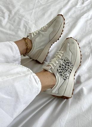 Жіночі кросівки new balance 327 leo premium