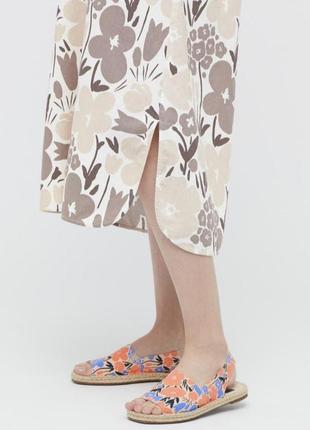 Uniqlo x marimekko tan floral kaftan dress4 фото