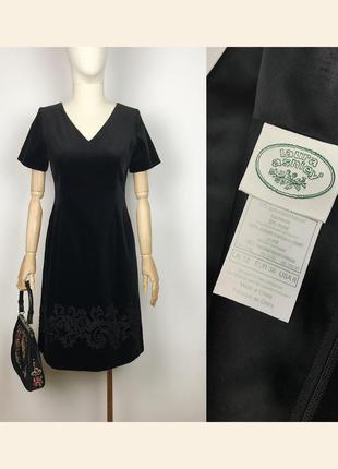 Вінтажна чорна оксамитова сукня laura ashley з вишивкою стрічкою вінтаж1 фото