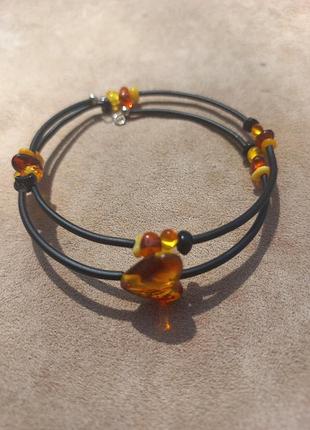 Браслет с янтарем.