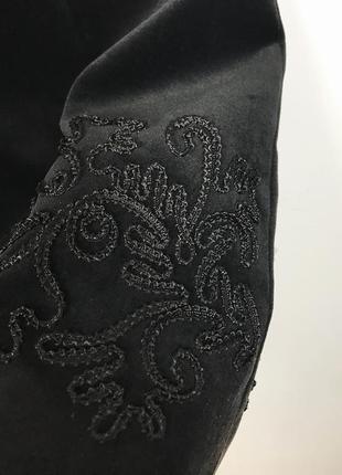 Вінтажна чорна оксамитова сукня laura ashley з вишивкою стрічкою вінтаж7 фото
