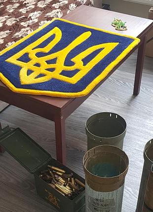 Коврик на стену "трезуб" ручная работа