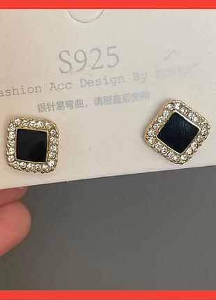 Сережки на весну літо молодіжні трендові сережки для дівчини та жінки