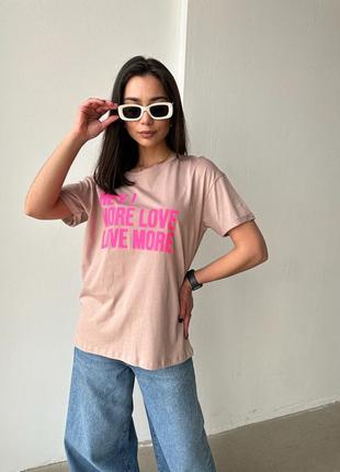 Женская футболка с розовой надписью6 фото