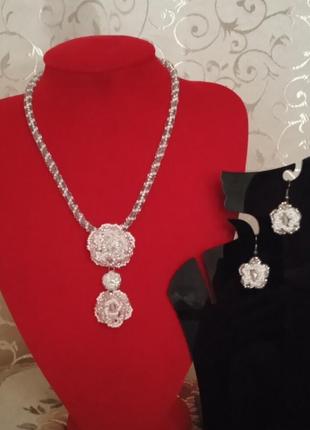 Кольє та сережки "трояндове".