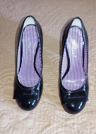 Лаковые туфли stoalos со стойким широким каблуком3 фото