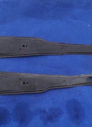 Обивка (накладка) центральной стойки кузова газ 24 волга