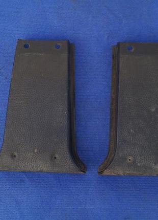 Накладки средних стоек нижние газ 2410 3102
