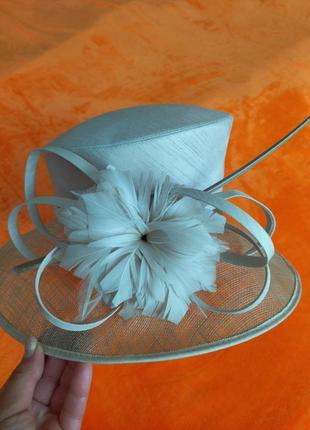 Hat box винтажная шляпа бежевый ретро с большим цветком перьев косплей фотосессии2 фото