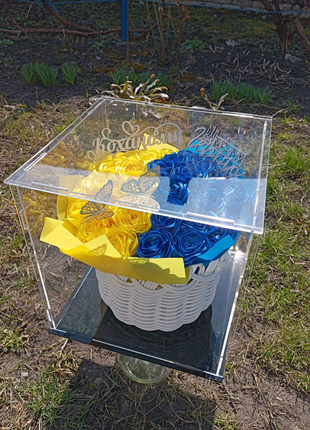 Букетик в акриловій коробці