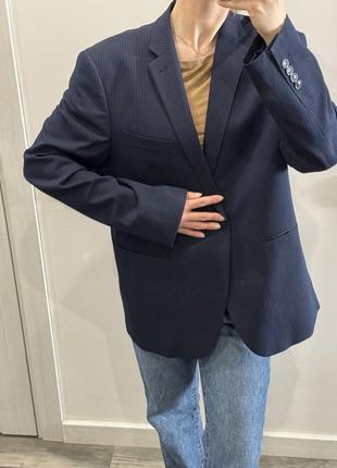 Пиджак в полоску, стиль office core
