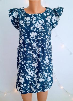 Симпатичное платье сине - белого цвета от бренда zara