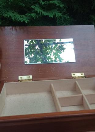 Шкаф мини винтажный из натурального дерева, большой размер, есть немного подряпин , а...