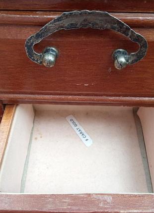 Шкаф мини винтажный из натурального дерева, большой размер, есть немного подряпин , а...