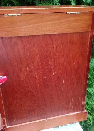 Шкаф мини винтажный из натурального дерева, большой размер, есть немного подряпин , а...
